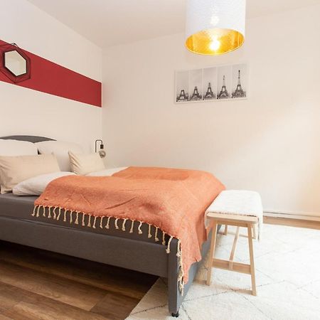 Fullhouse - Halle - R6 Apartments - Smarttv - Nespresso Bagian luar foto