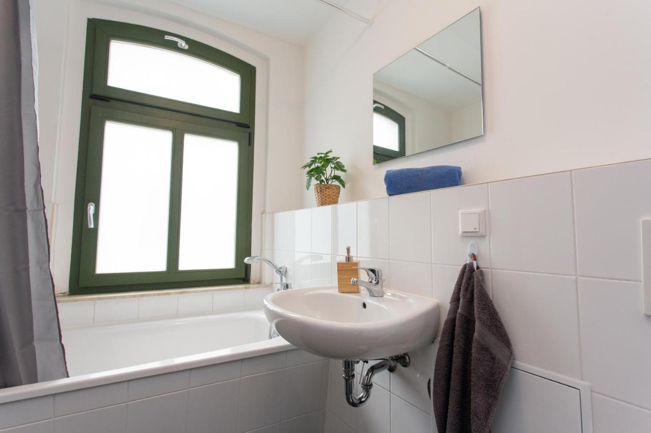 Fullhouse - Halle - R6 Apartments - Smarttv - Nespresso Bagian luar foto