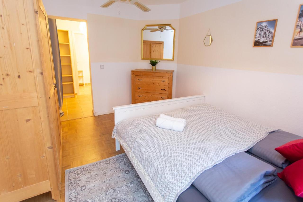 Fullhouse - Halle - R6 Apartments - Smarttv - Nespresso Bagian luar foto