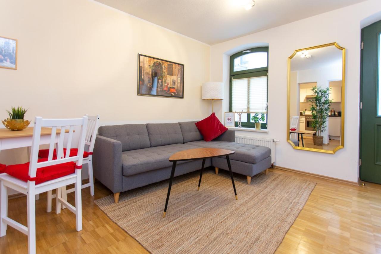 Fullhouse - Halle - R6 Apartments - Smarttv - Nespresso Bagian luar foto