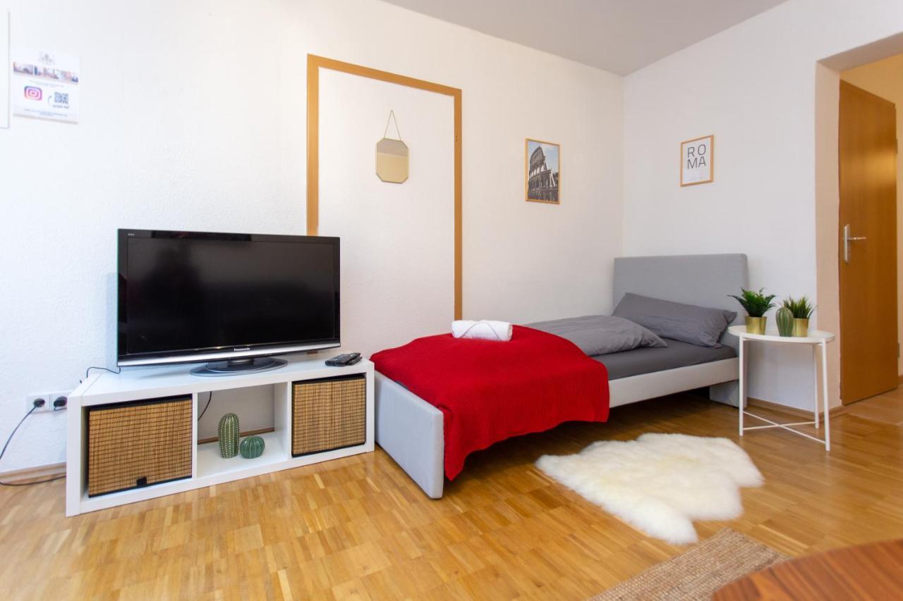 Fullhouse - Halle - R6 Apartments - Smarttv - Nespresso Bagian luar foto