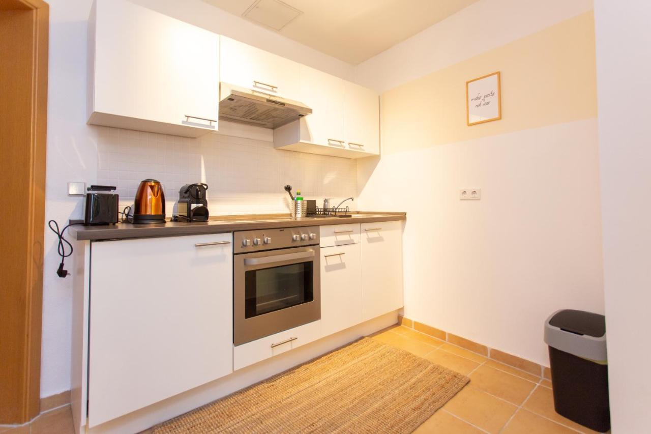 Fullhouse - Halle - R6 Apartments - Smarttv - Nespresso Bagian luar foto