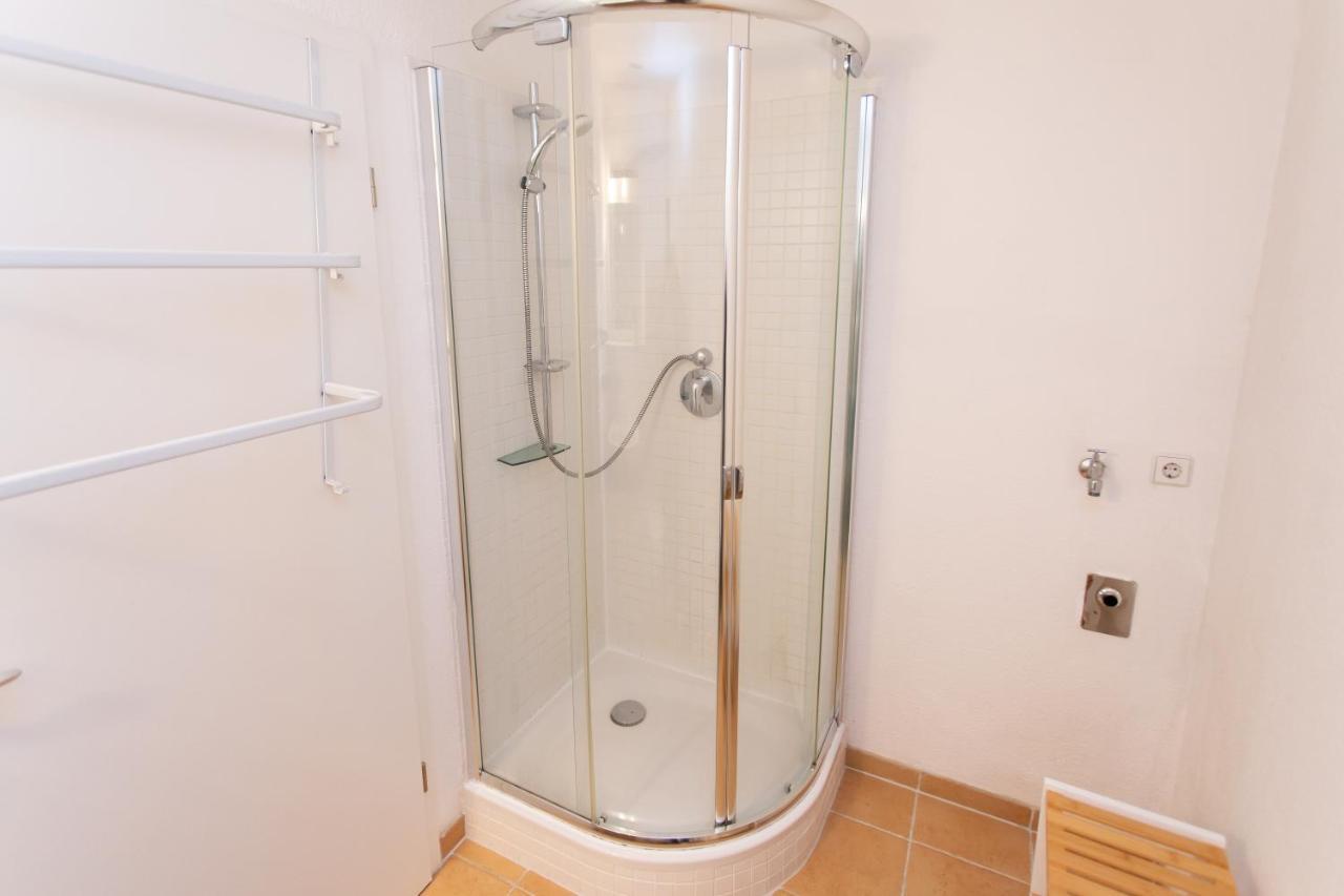 Fullhouse - Halle - R6 Apartments - Smarttv - Nespresso Bagian luar foto