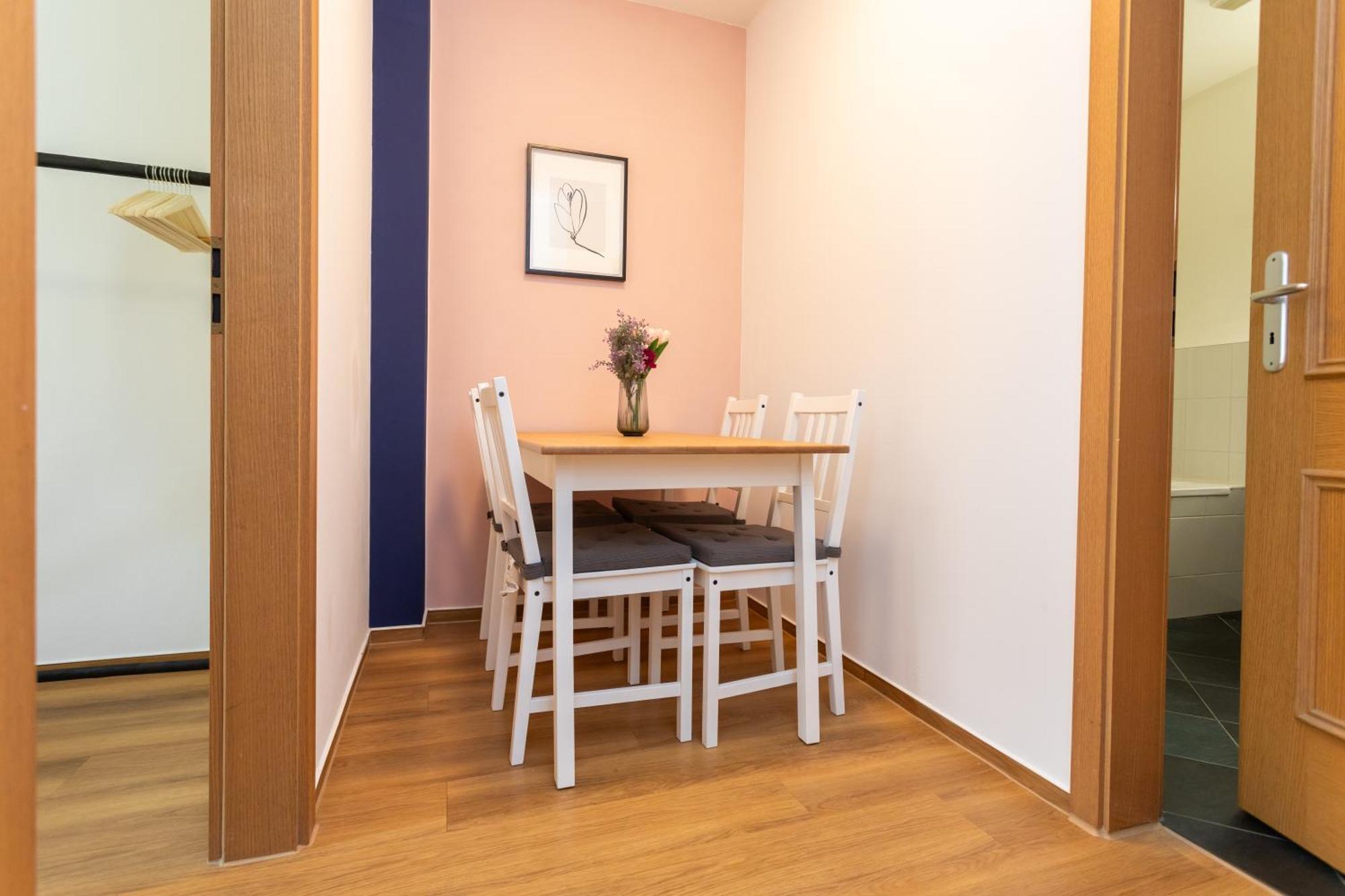 Fullhouse - Halle - R6 Apartments - Smarttv - Nespresso Bagian luar foto