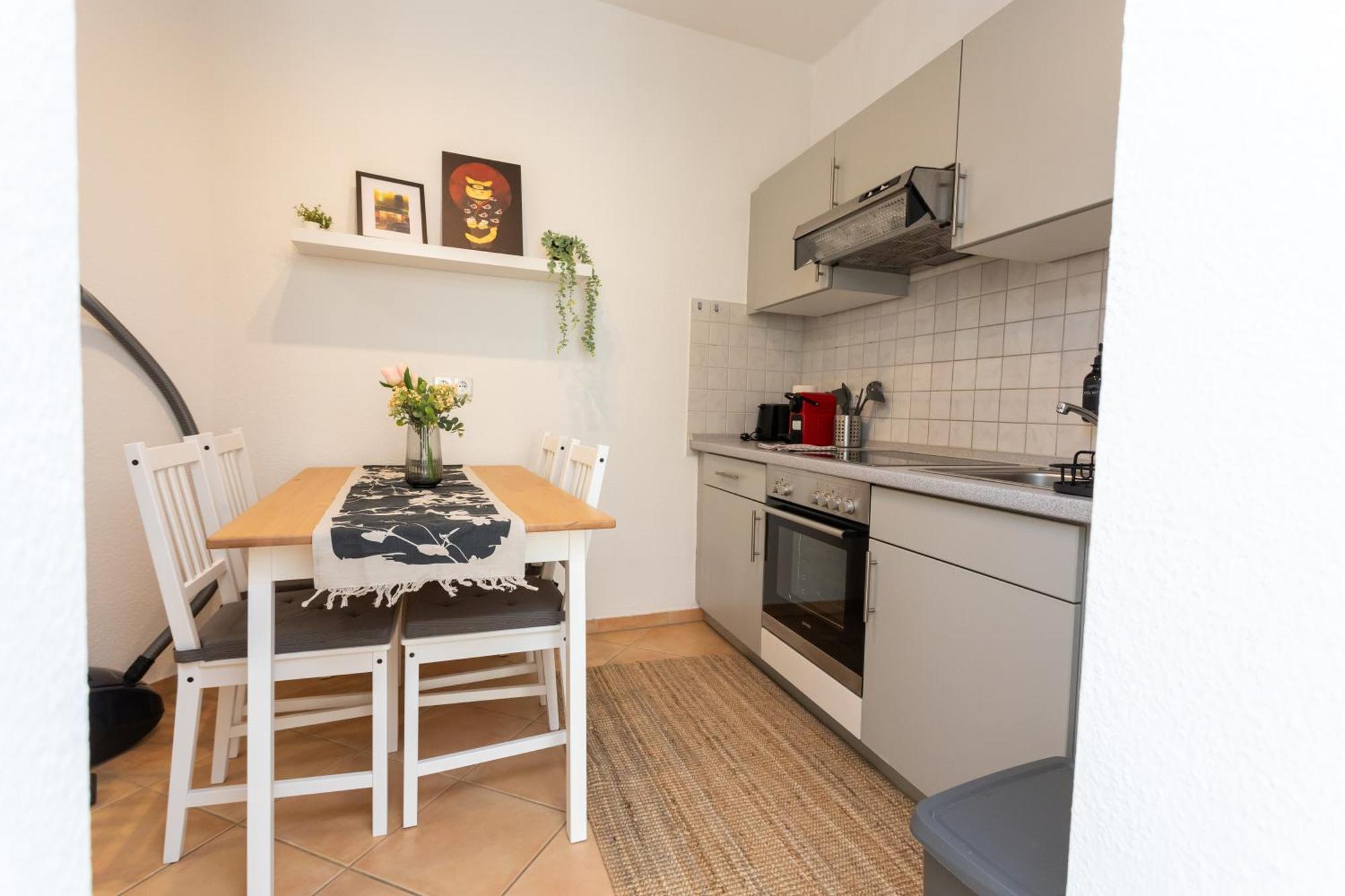 Fullhouse - Halle - R6 Apartments - Smarttv - Nespresso Bagian luar foto