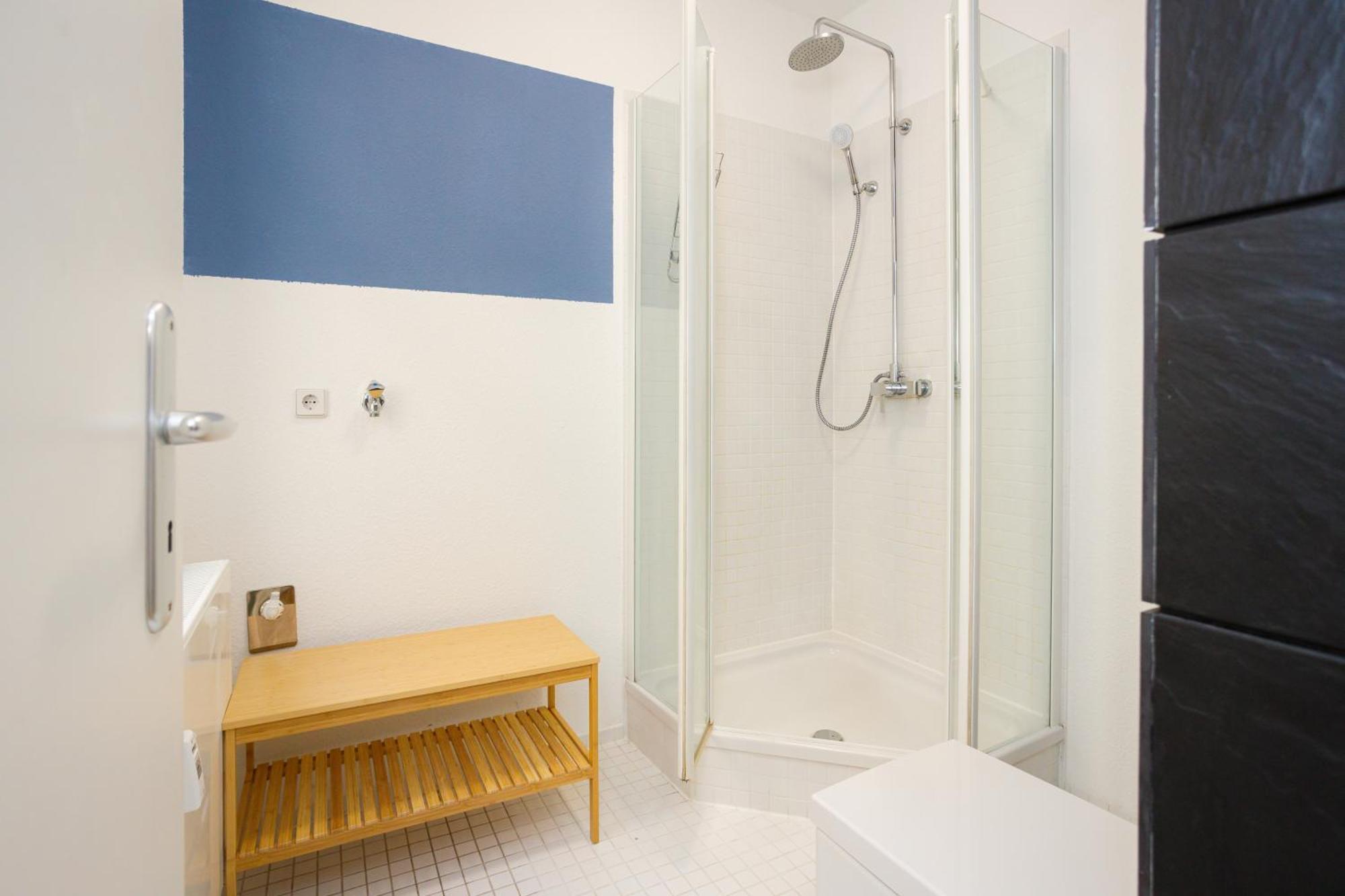 Fullhouse - Halle - R6 Apartments - Smarttv - Nespresso Bagian luar foto